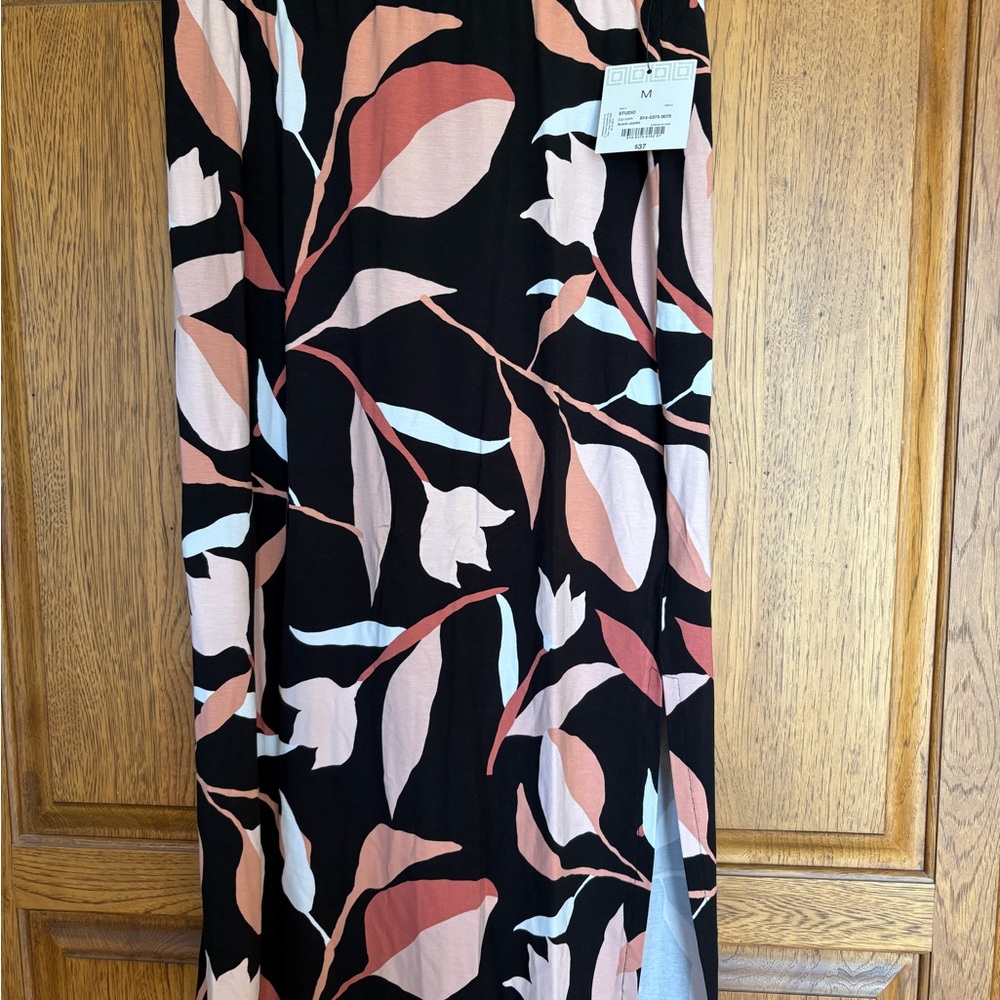 NWT Liz Claiborne Black Maxi Skirt with Pink and Peach Leaf Size Med
